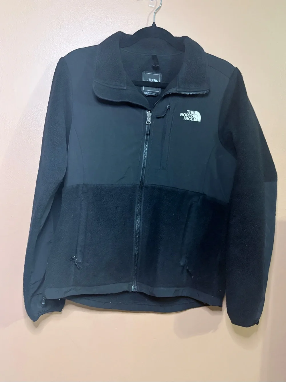 The North Face Men's Black Lightweight Fleece Jacket